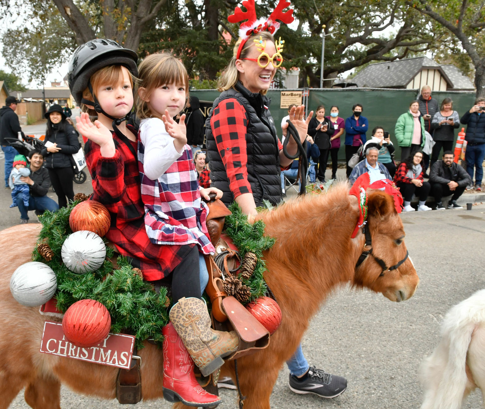 120421 Solvang parade 35.JPG